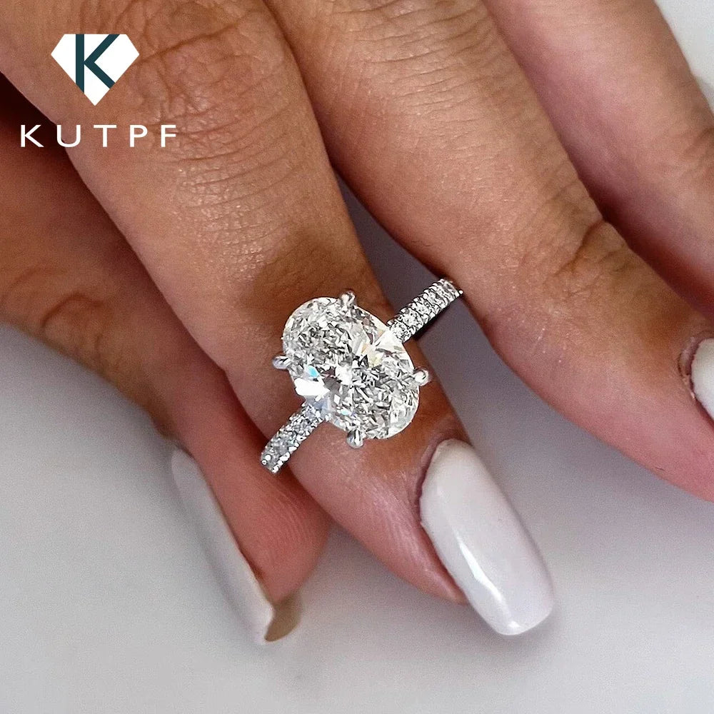 Sparkling Moissanite Love Ring