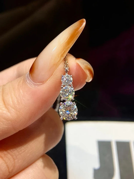 Sparkling Elegance Moissanite Necklace