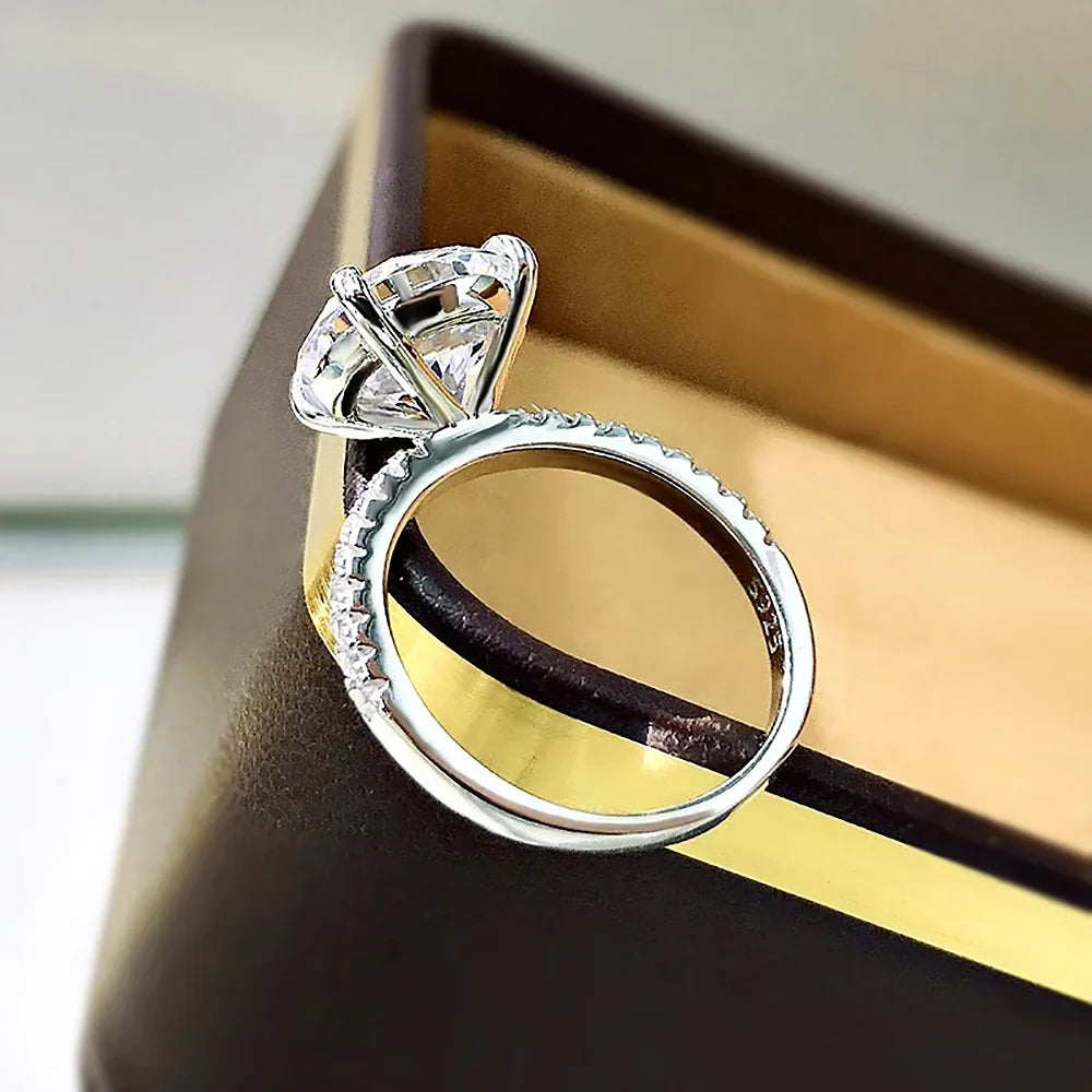 Sparkling Moissanite Love Ring