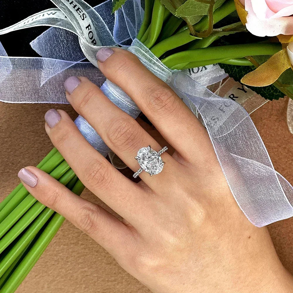 Sparkling Moissanite Love Ring
